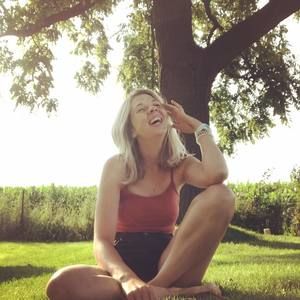 Meet your Posher, Leah